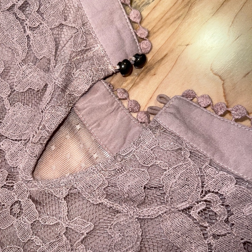 Altar’s State Lace Tank - Picture 4 of 7